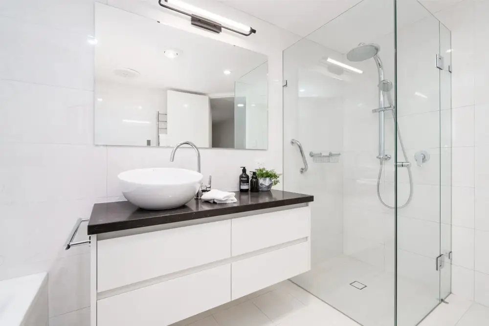 salle-de-bain-blanche